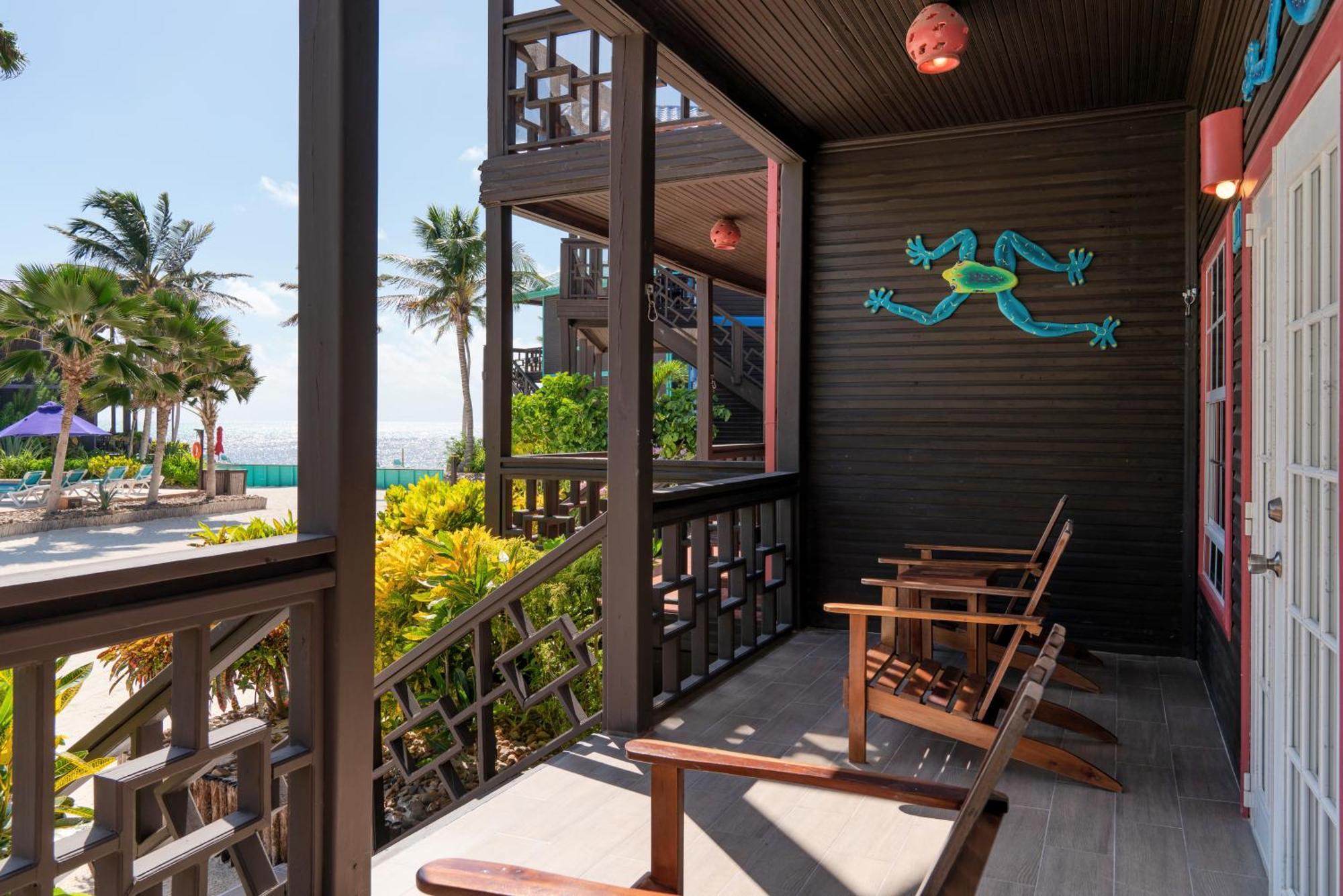 X'Tan Ha- The Waterfront Hotel San Pedro  Ngoại thất bức ảnh