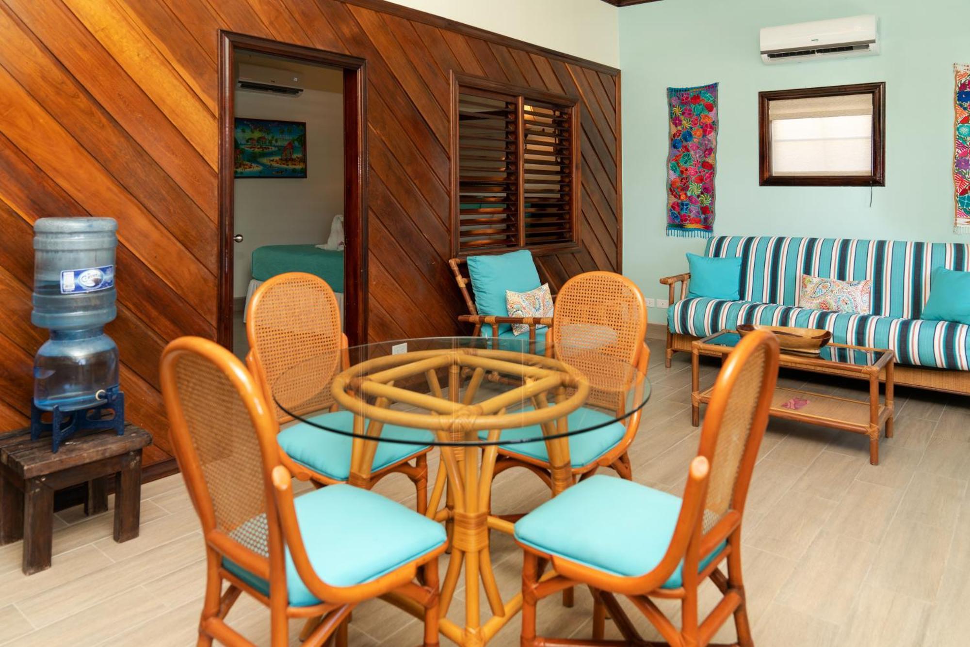 X'Tan Ha- The Waterfront Hotel San Pedro  Ngoại thất bức ảnh
